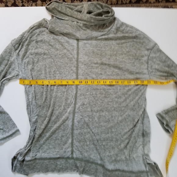 Cyrus Cow Neck Long Sleeve Burnout Blouse 1X - Picture 8 of 8